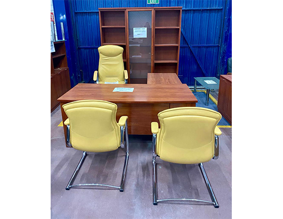Muebles de Oficina y Sillas 